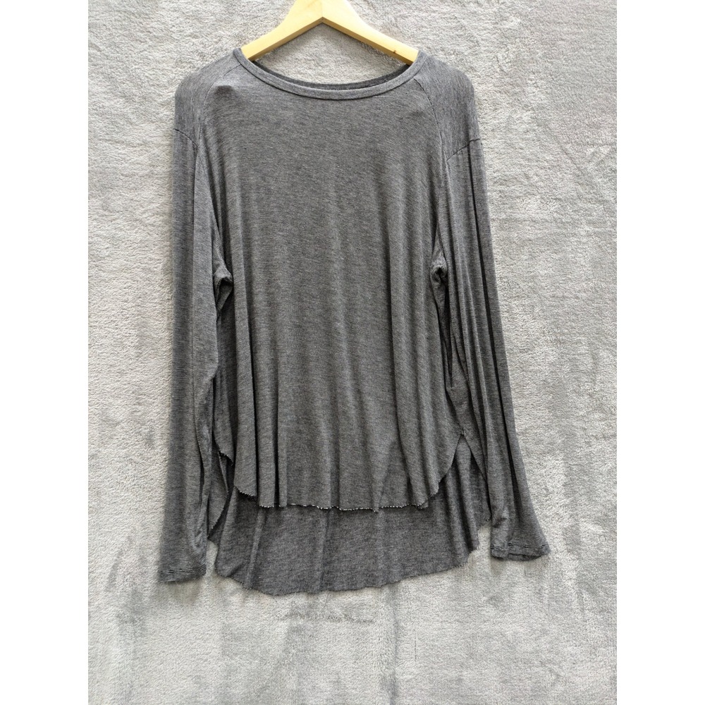 Minimalist Long Sleeve Top Women XL Gray Micro Stripe High Low Hem Halogen